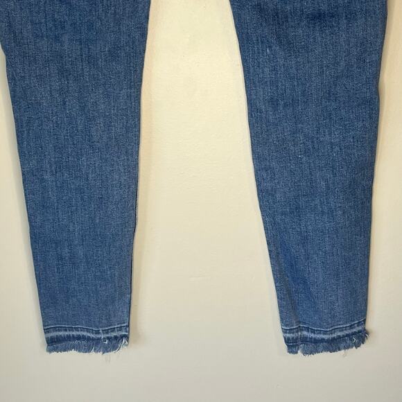 Levi's 721 High Rise Skinny Light Wash Distressed Jean Size 26 - Picture 10 of 13